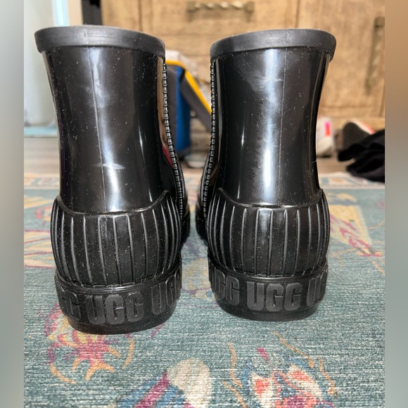 Ugg Drizlita Rubber Rain Boots - Picture 3 of 9